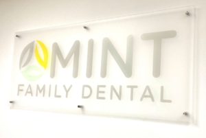 Logo Mint Family Dental